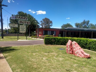 Oakey Motel