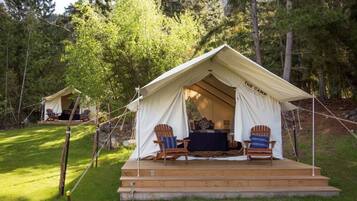 Glamping Denver Tent, 1 Queen Bed, Shared Bathroom, Lake View