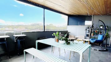 Executive Apartment | Terrace/patio