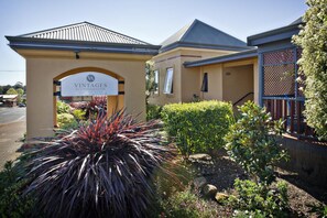 Front of property - Vintages Accommodation (Margaret River)