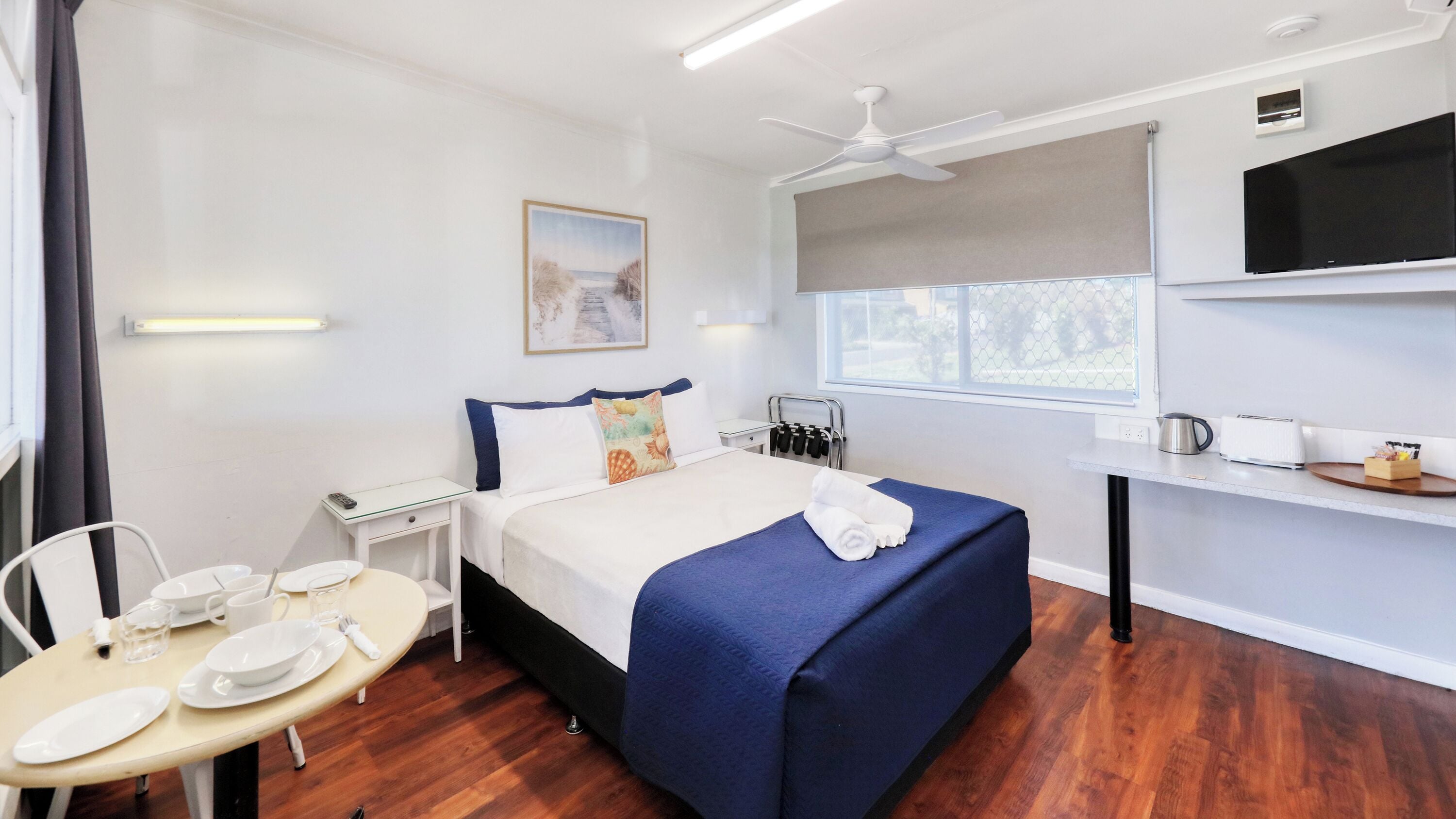 Standard Queen Room | Premium bedding, pillowtop beds, free WiFi, bed sheets