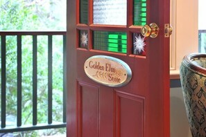 Interior entrance - Belgrave Bed and Breakfast (Belgrave)