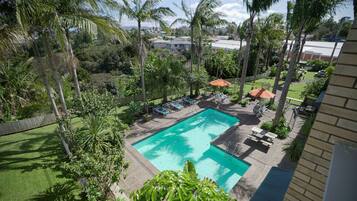 Outdoor pool, sun loungers