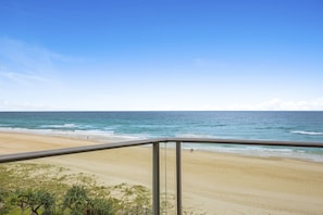 Beach/ocean view - Foreshore Apartments (Mermaid Beach)
