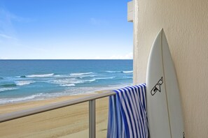 Two Bedroom Apartment - Ocean Front | Terrace/patio