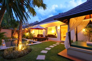 Minibar, in-room safe, desk, soundproofing - The Yubi Boutique Villas Seminyak (Seminyak)