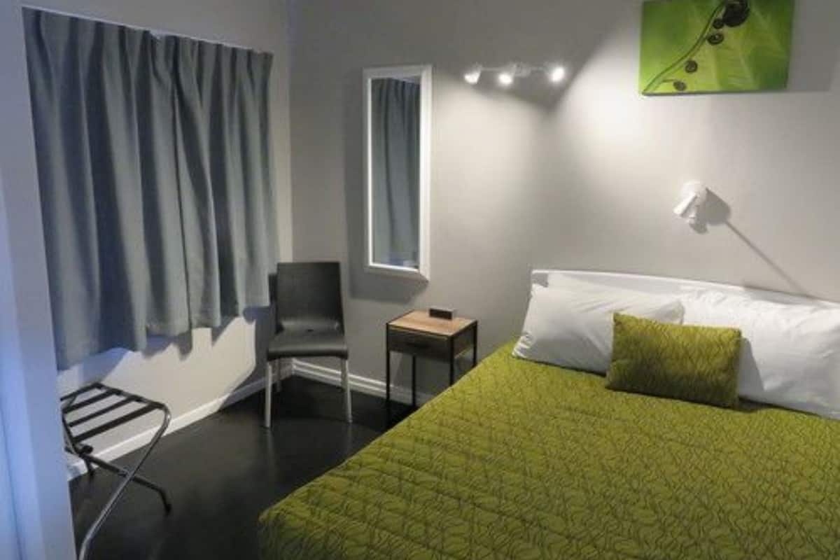 1 bedroom, iron/ironing board, free WiFi