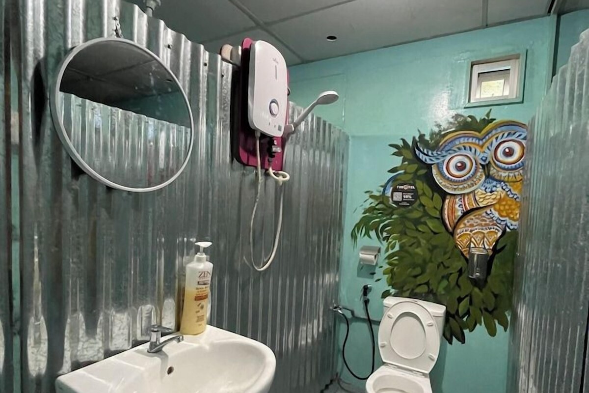 Bathroom | Shower, hair dryer (on request), towels