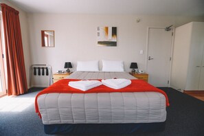 Standaard studio, niet-roken, keuken (a. Studio) | Luxe beddengoed, een laptopwerkplek, verduisterende gordijnen