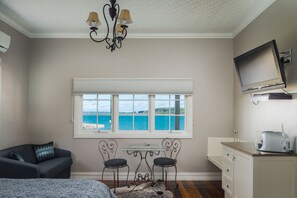 إطلالة على المياه