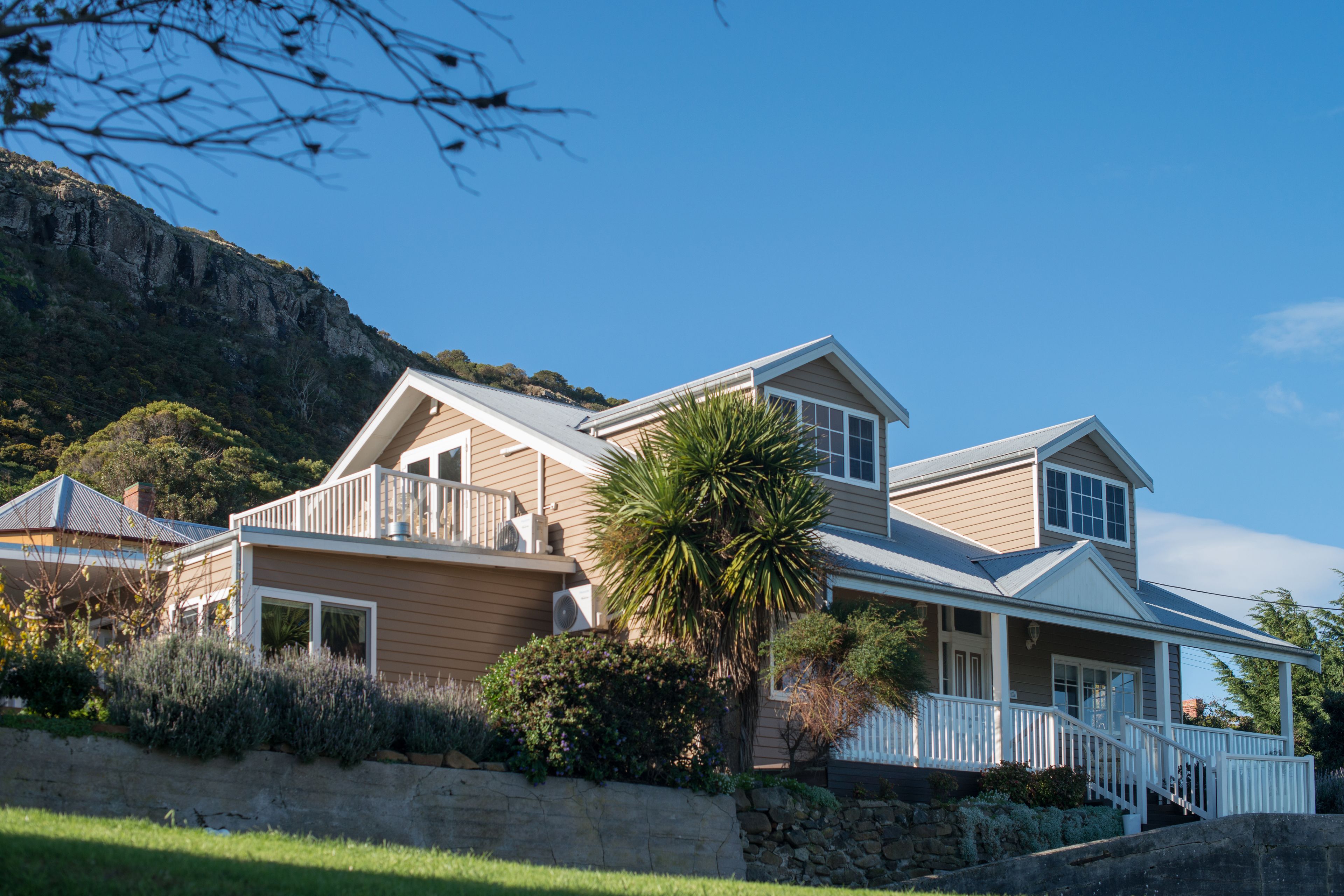 Bagian depan properti