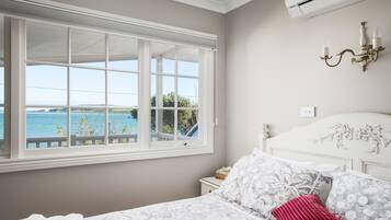 Egyptian cotton sheets, premium bedding, down duvets, pillow-top beds