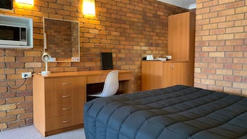 Standard Room, Non Smoking (Queen Room) | Individually decorated, desk, laptop workspace, blackout drapes