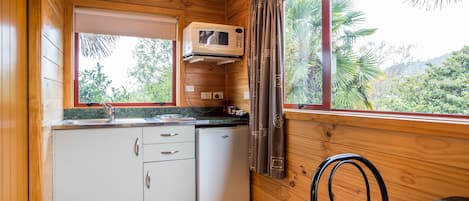 Studio Motel - Private Bathroom/Own Kitchenette  | Private kitchenette