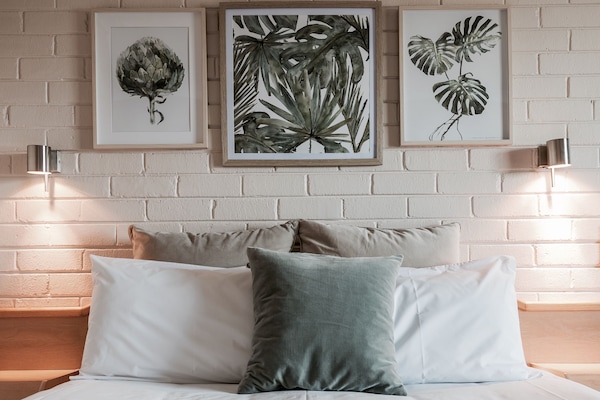 Habitación doble, 1 cama de matrimonio, balcón | Tabla de planchar con plancha y wifi gratis