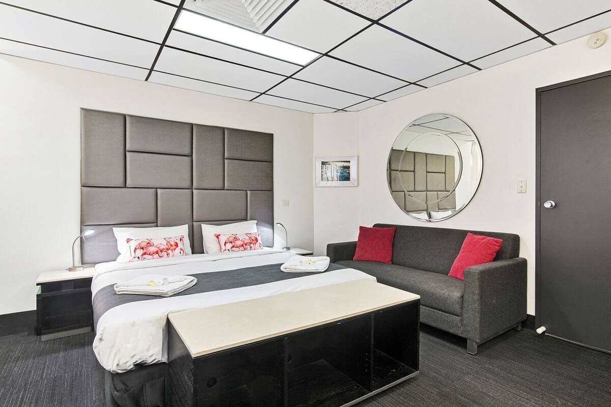 Premium bedding, iron/ironing board, rollaway beds, free WiFi