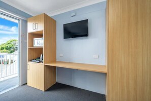 Library - Kiama Motel 617 (Kiama)