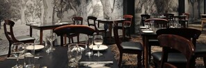 Dining - The Mansfield Park Hotel (Mansfield Park)