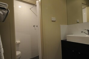 Shower, towels