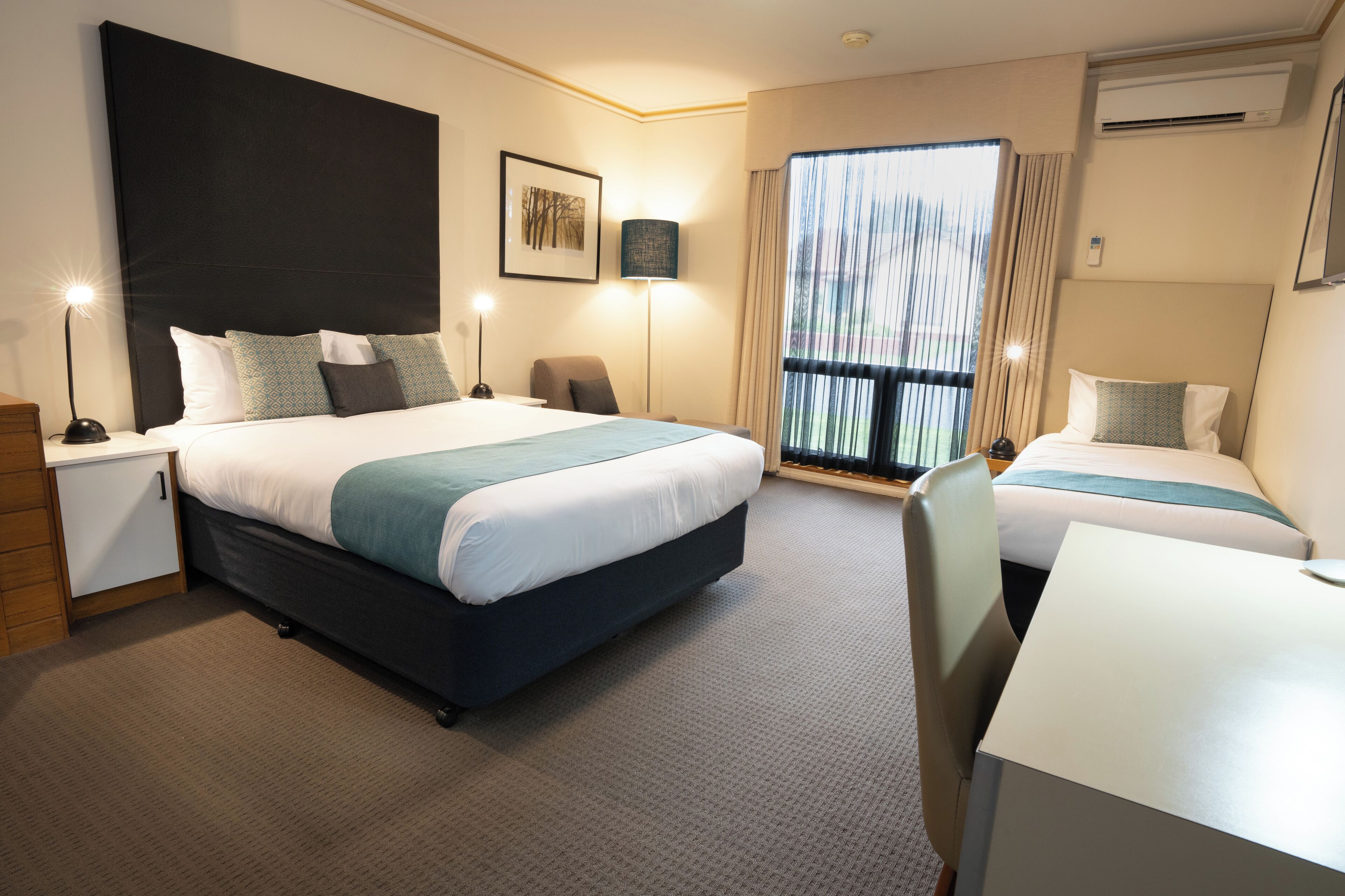 Espace de travail pour ordinateur portable, chambres insonorisées