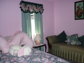 Free WiFi, bed sheets