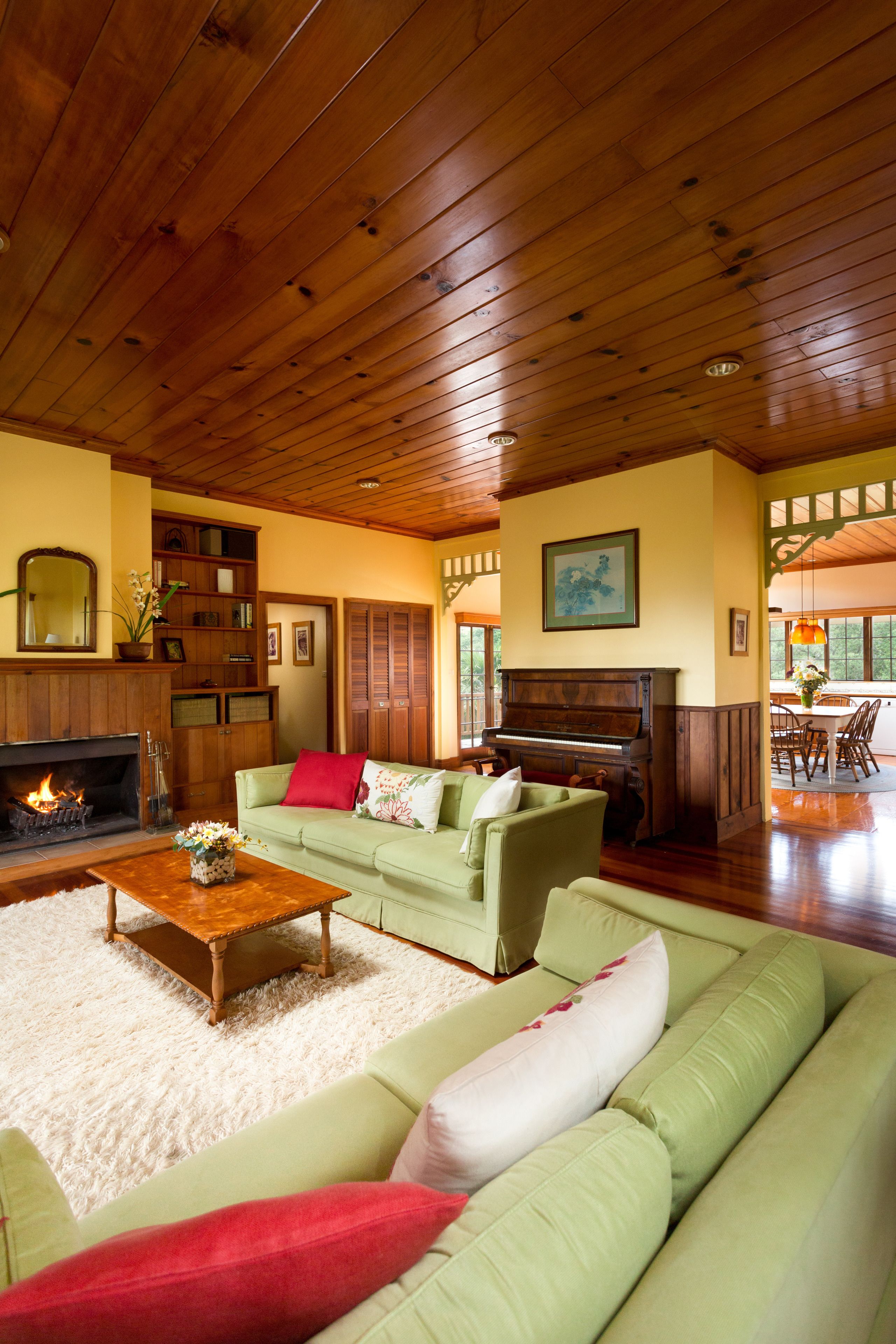  Luxury House, 6 Bedrooms, Ocean View, Sea Facing (Premium 5 seater rental car included) | Living area | Flat-screen TV, DVD player, iPod dock