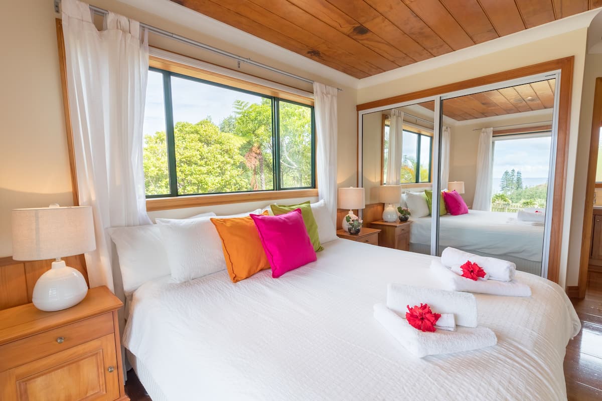 Luxury Cottage, 2 Bedrooms, Ocean View, Sea Facing | Langsir/tirai gelap terus, seterika/papan seterika