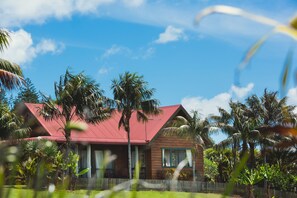 Fachada de la propiedad