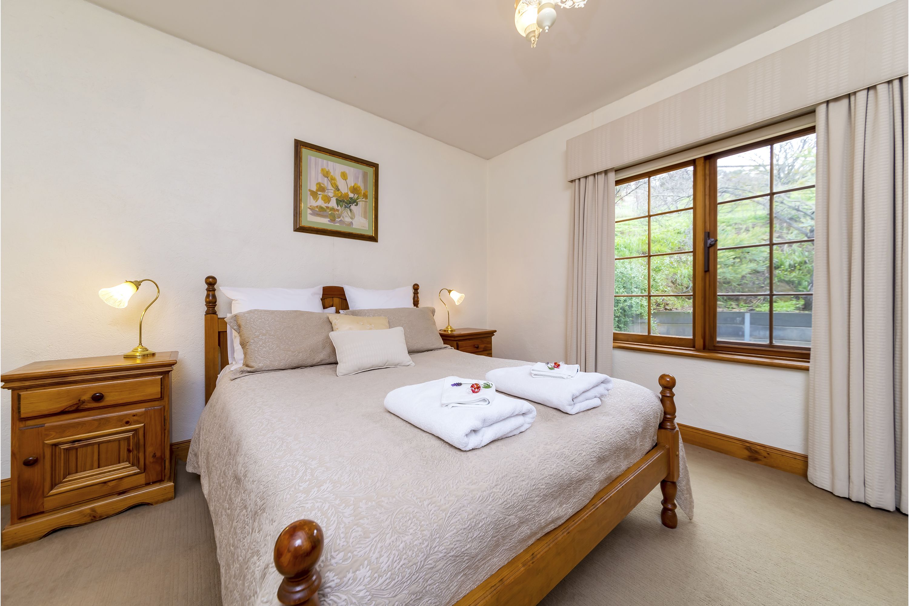 Standard Suite, 2 Bedrooms, Non Smoking, Kitchen (Rose Cottage) | Iron/ironing board, free WiFi, bed sheets