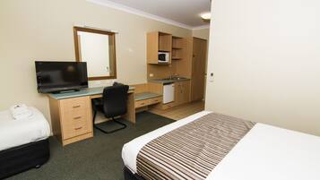 Iron/ironing board, wheelchair access