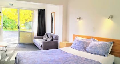 Cambrian Lodge Motel