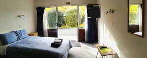 Rollaway beds, free WiFi - Cambrian Lodge Motel (Cambridge)