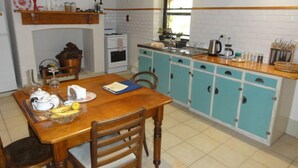 Private kitchen - Walnut Cottage (Angaston)