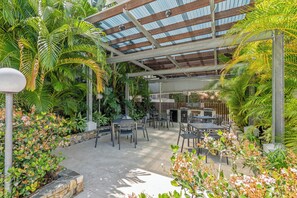 BBQ/picnic area - Sun Lagoon Resort (Noosa Heads)