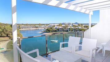 River Front Deluxe Apartment 3 Bedroom | Balcony view