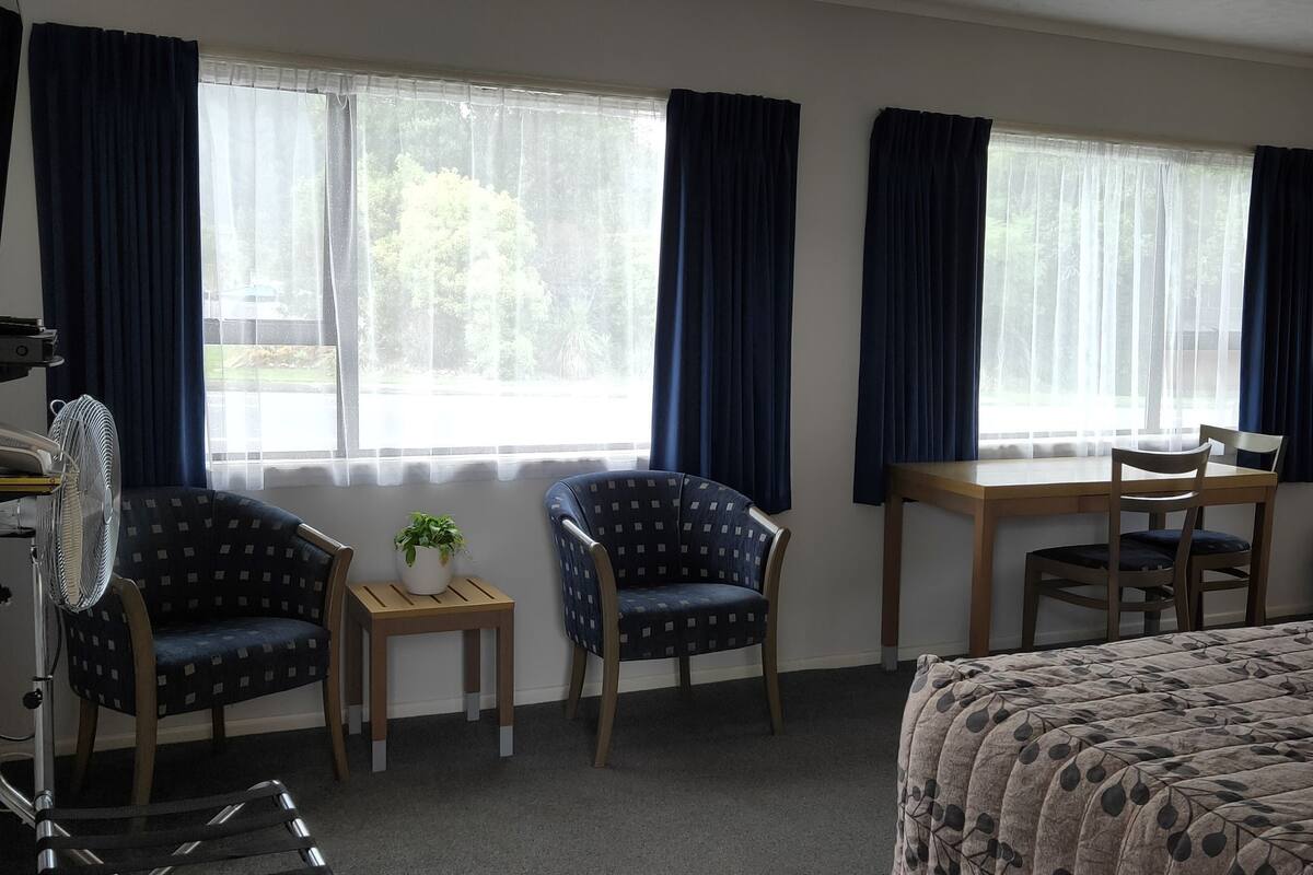 Standard Studio, Non Smoking, Kitchenette (Small Studio)