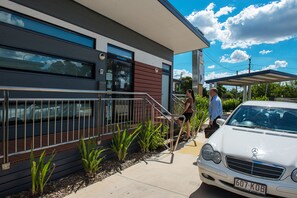 Property entrance - Room Motel Kingaroy (Kingaroy)