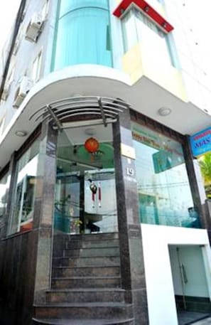 Hiên