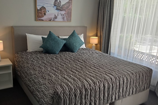 King Room | Pillowtop beds, iron/ironing board, free WiFi, bed sheets