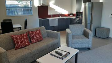 1 Bedroom Executive Spa Apartment | Living area | 40-inch LCD TV with digital channels, TV