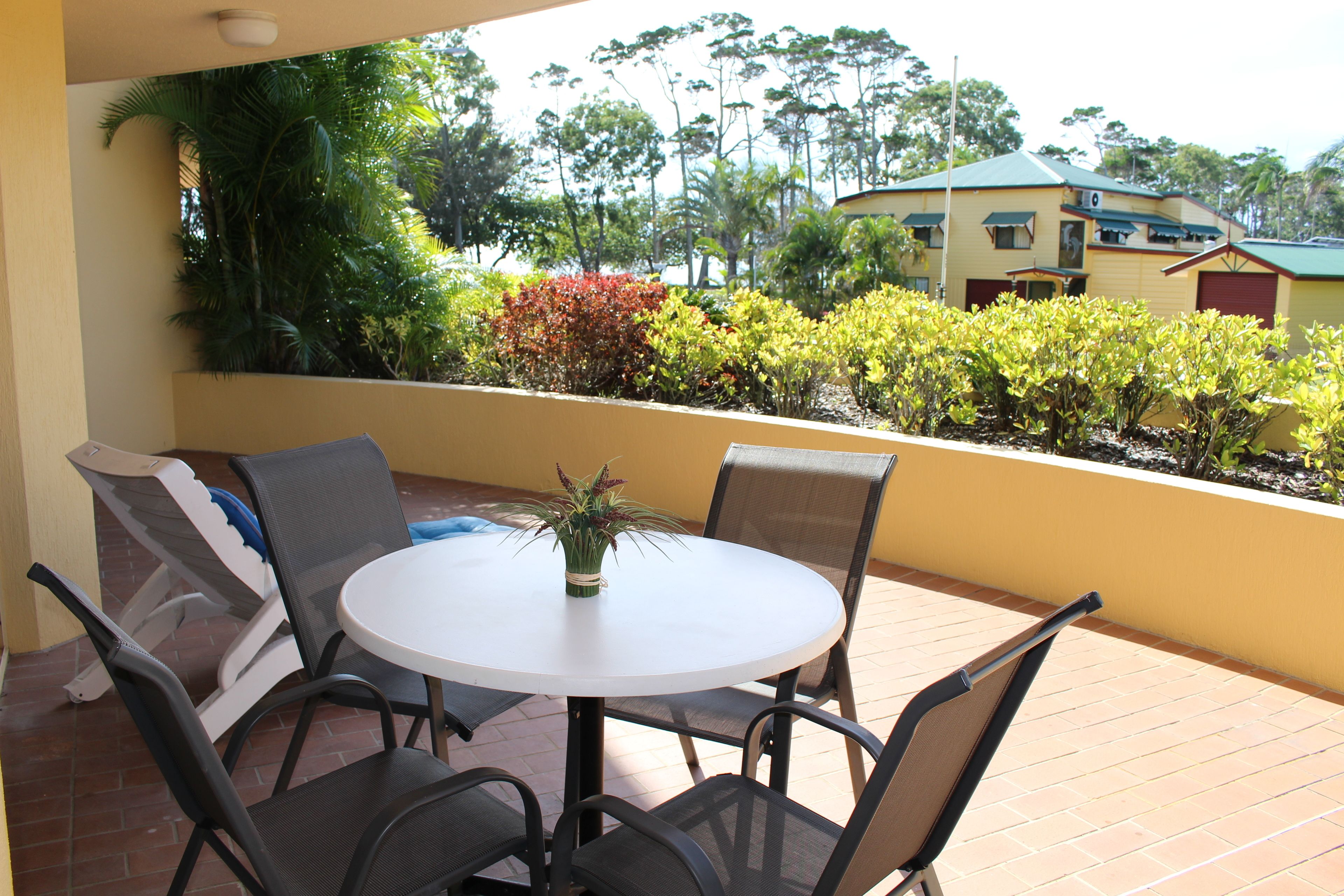 Alexander Beachfront Apartments — image 5