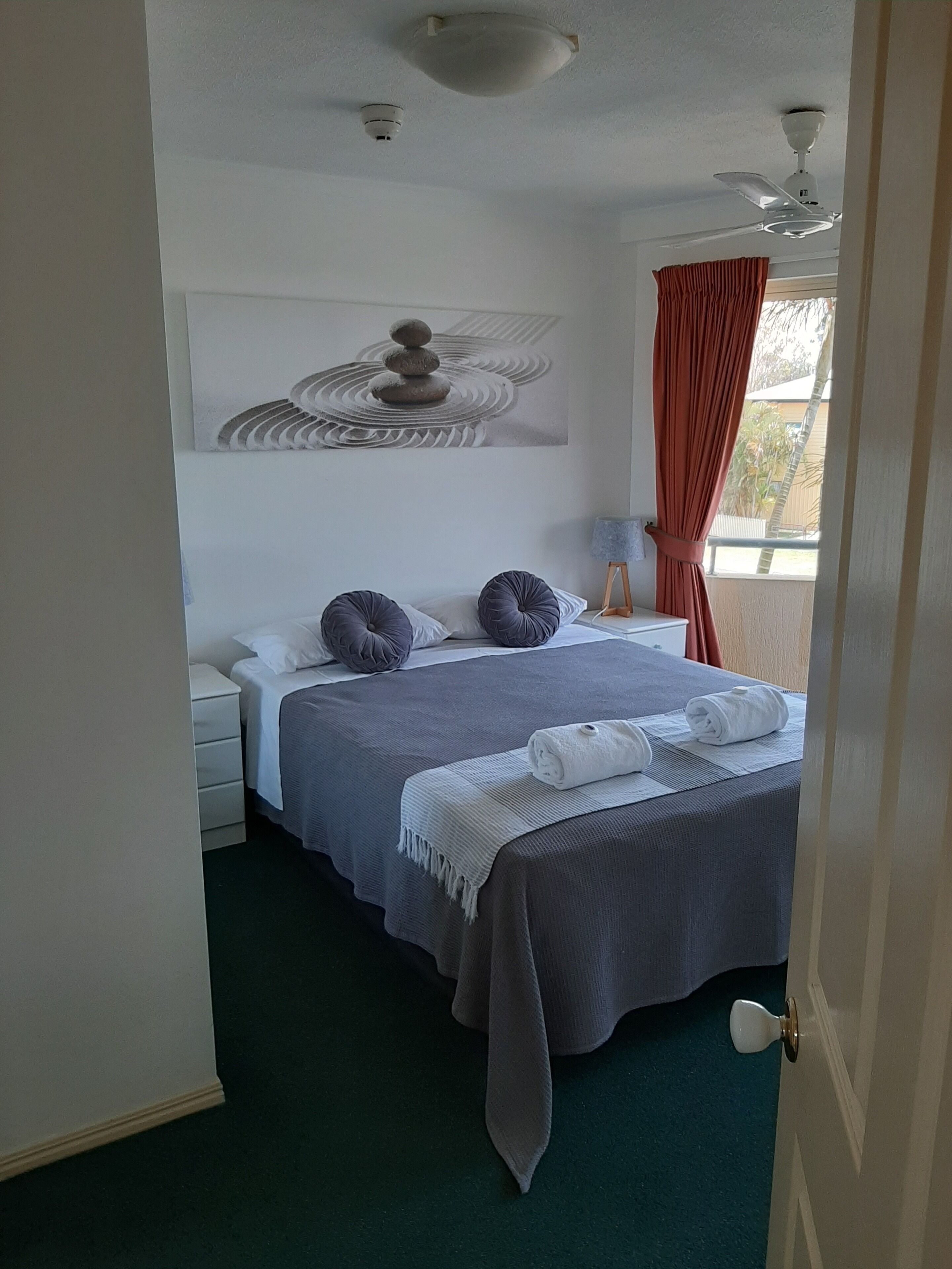 Alexander Beachfront Apartments in Hervey Bay Find Hotel Reviews