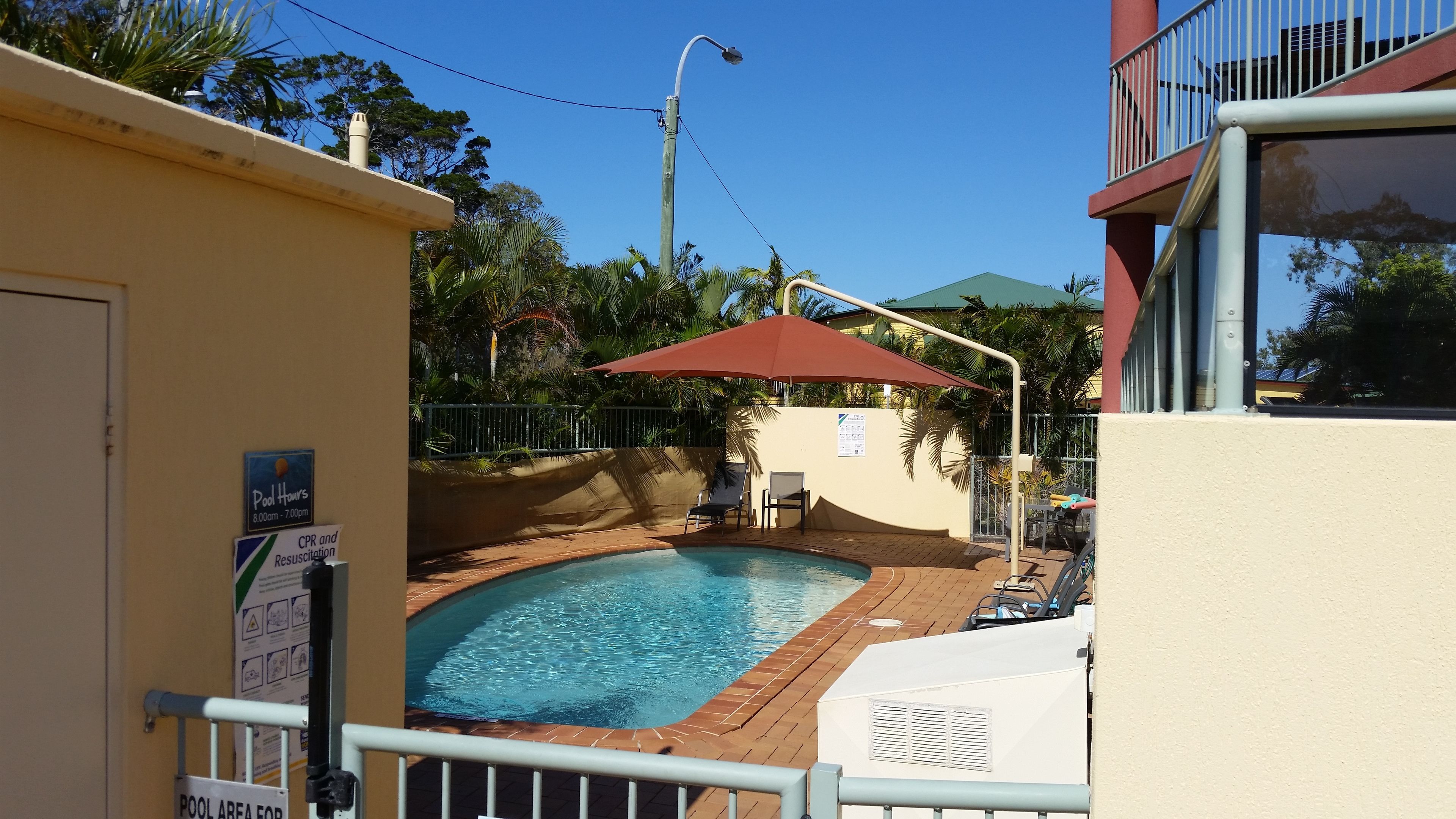 Alexander Beachfront Apartments — image 3