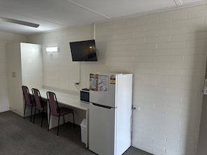 Interior - Vineland Motel (Mildura)