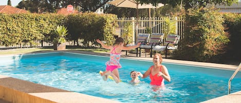 Outdoor pool, open 10:00 AM to 9:30 PM, sun loungers