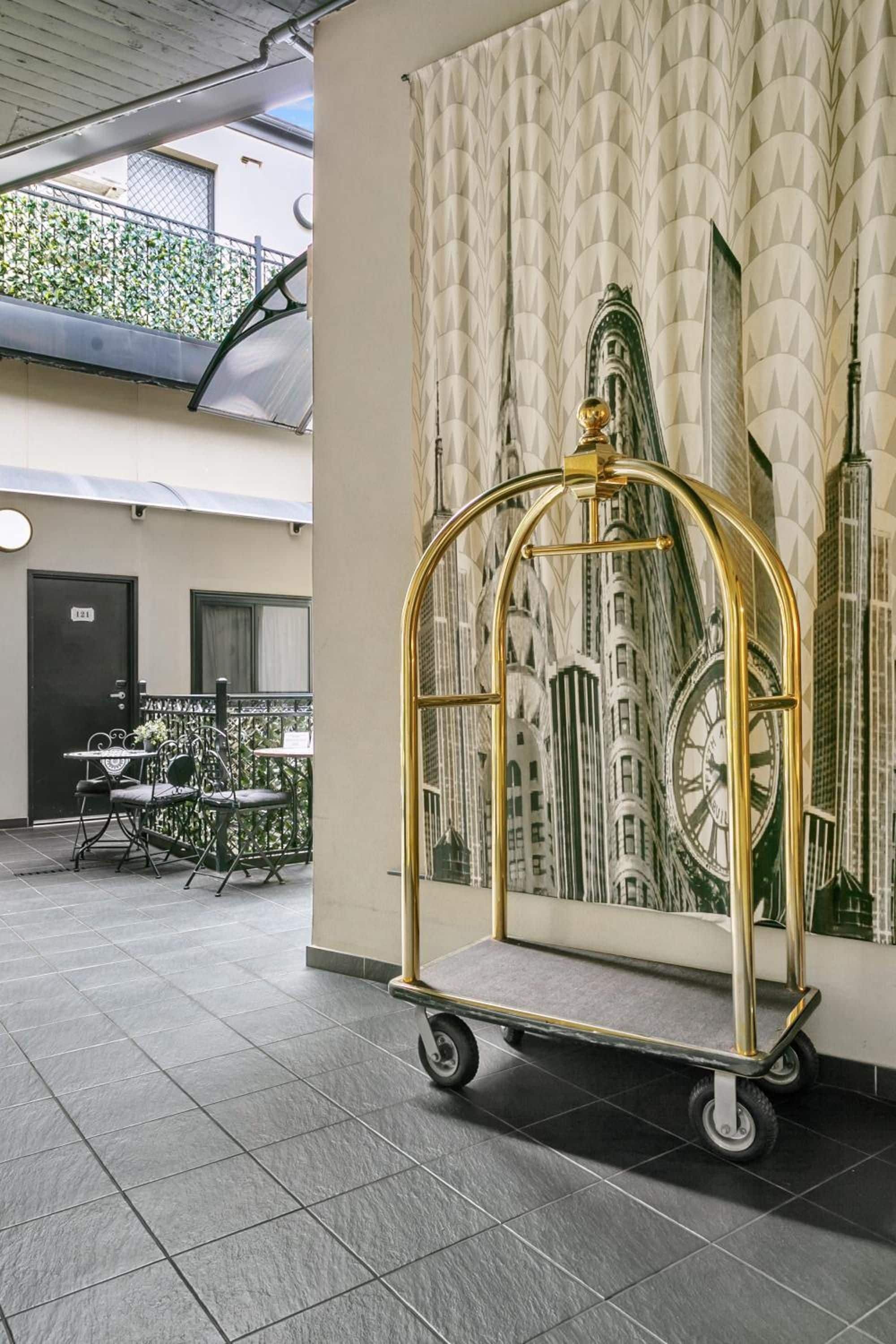 Photo - Airport Hotel Sydney
