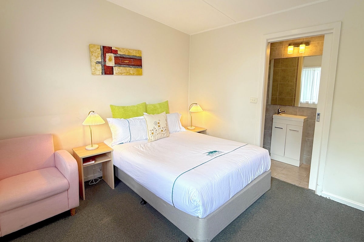 Chambres insonorisées, Wi-Fi gratuit, draps fournis