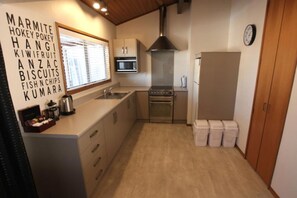 Căn hộ, 3 phòng ngủ | Bếp riêng | Tủ lạnh, lò vi sóng, bếp nấu, dụng cụ pha cà phê/trà 