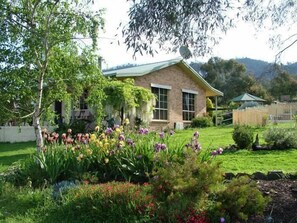 Exterior - Halls on Falls Homestead (Strath Creek)