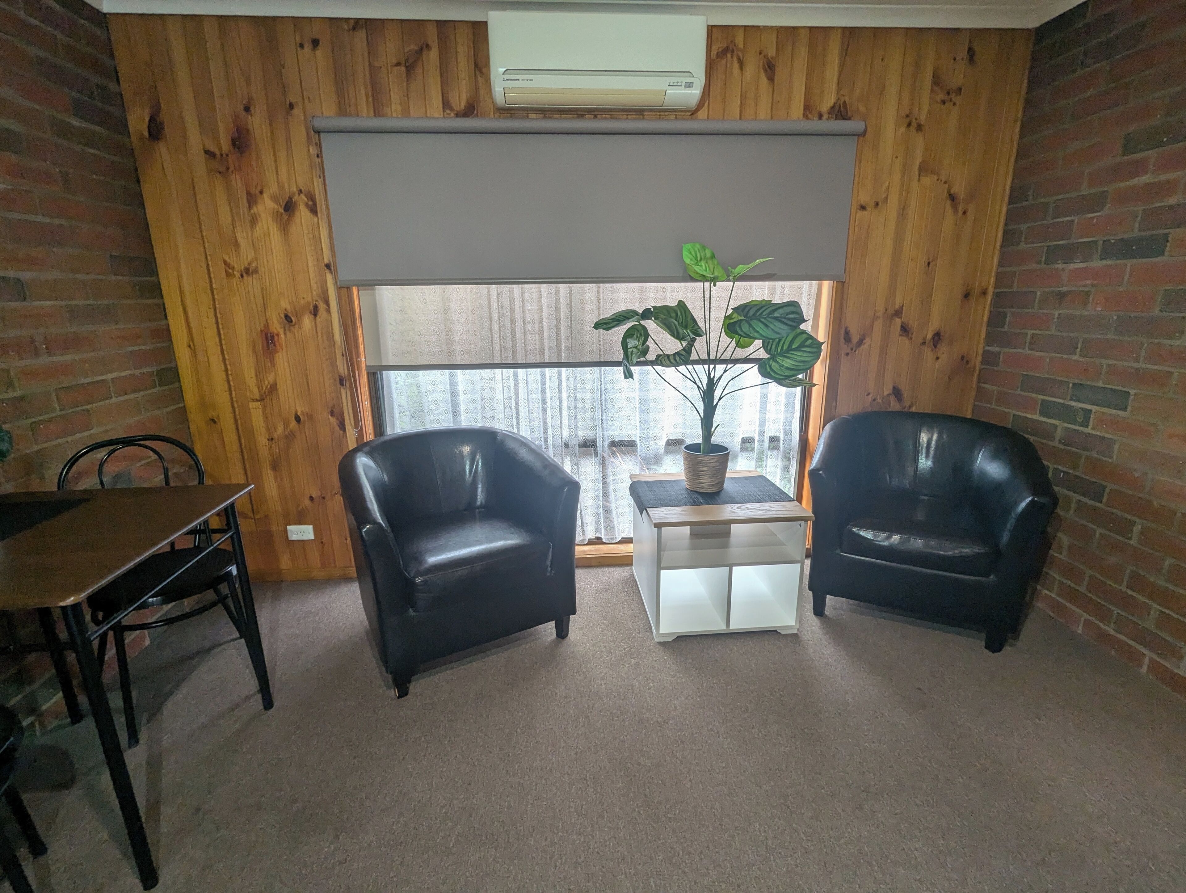 Chambre Standard, 1 grand lit | Coin séjour | Télévision à écran plat, services de streaming